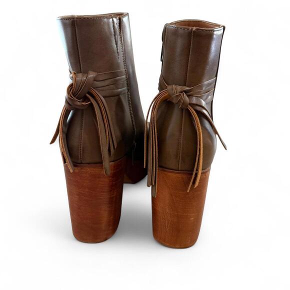 NEW IN BOX Beast Fashion from Buckle boots - Picture 6 of 8